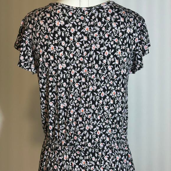 a.n.a. A New Approach Black‎ Floral Cap Sleeve Dress Womens Size Medium Pullover - Picture 7 of 10